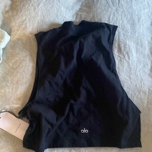 Alo crop shirt in black. Brand new with tags